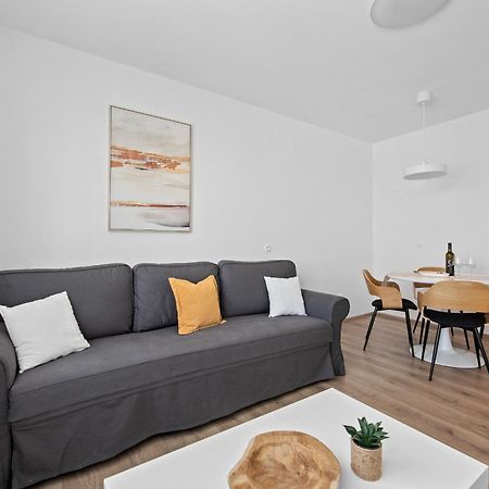 Apartment Jellyfish Pula Exterior photo